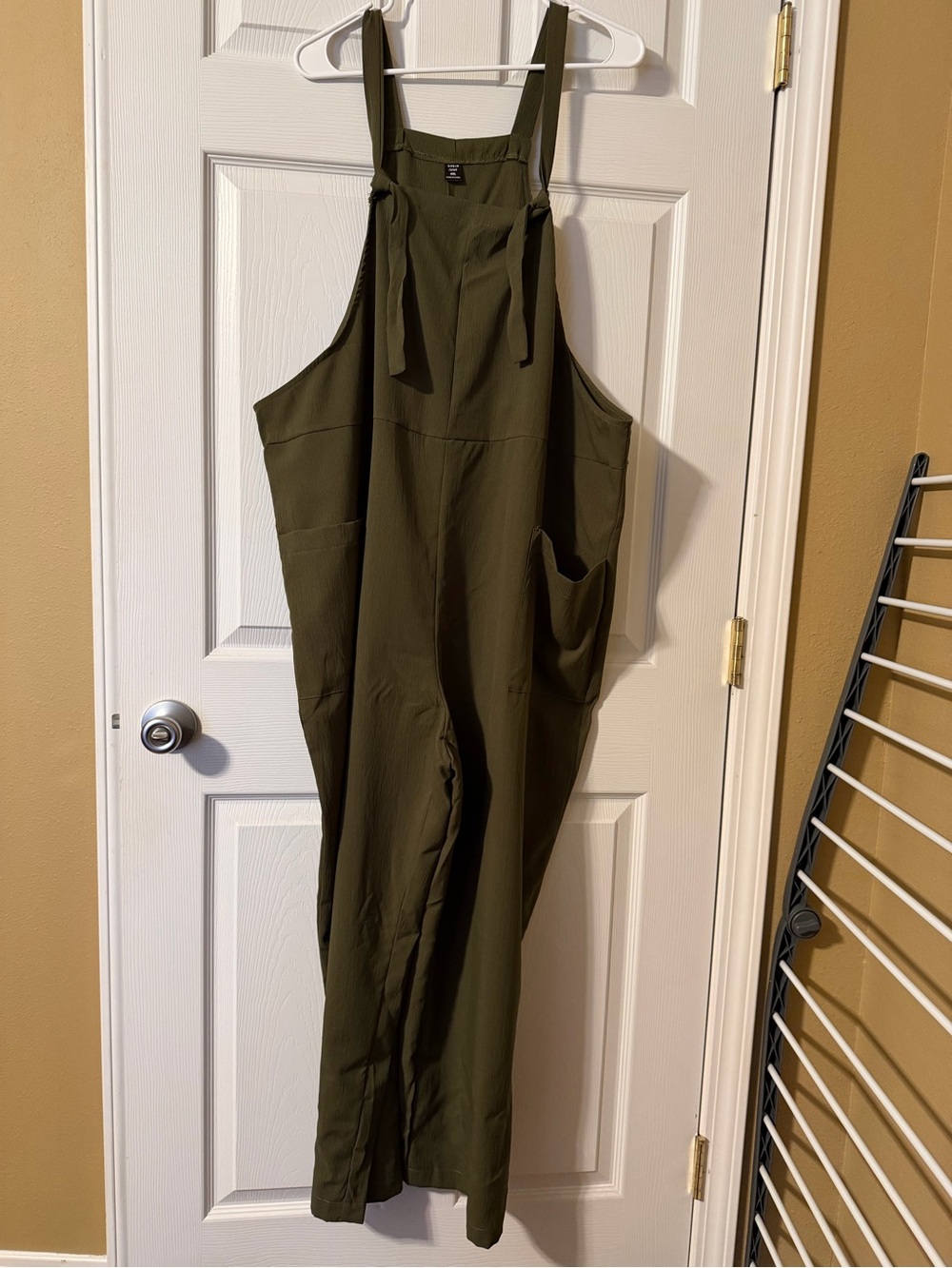 SHEIN Army Green rayon capri overalls 4x